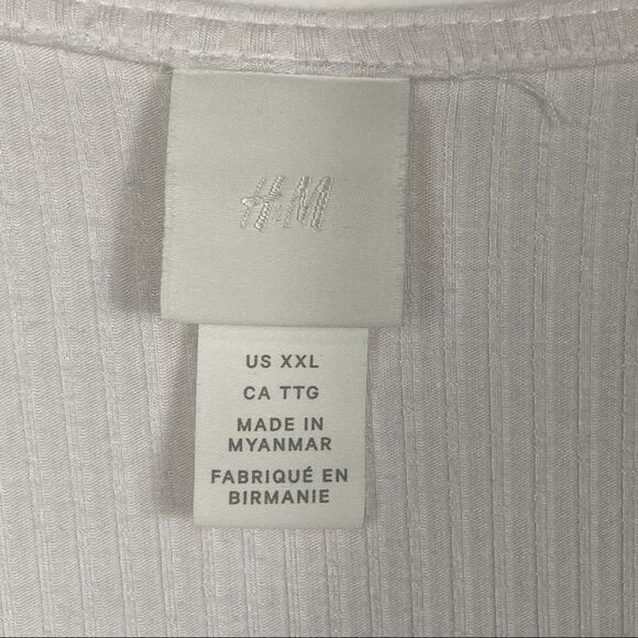 H&M Women's White Ribbed Crop Top w/ Buttons Size XXL - Picture 5 of 10
